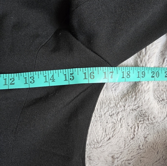 Brighton Paris Black Double-Breasted Wool Blend Blazer. Size 4 - Picture 13 of 14